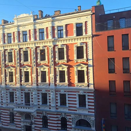 Golden Palms Apartment In The City Centre Рига Екстер'єр фото
